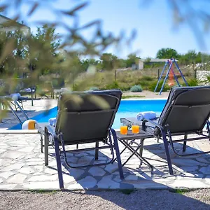 Villa Niko Pet Friendly 200 M From Hidden Sandy Beach Pets Stays For Free Rudine (Dobrinj)